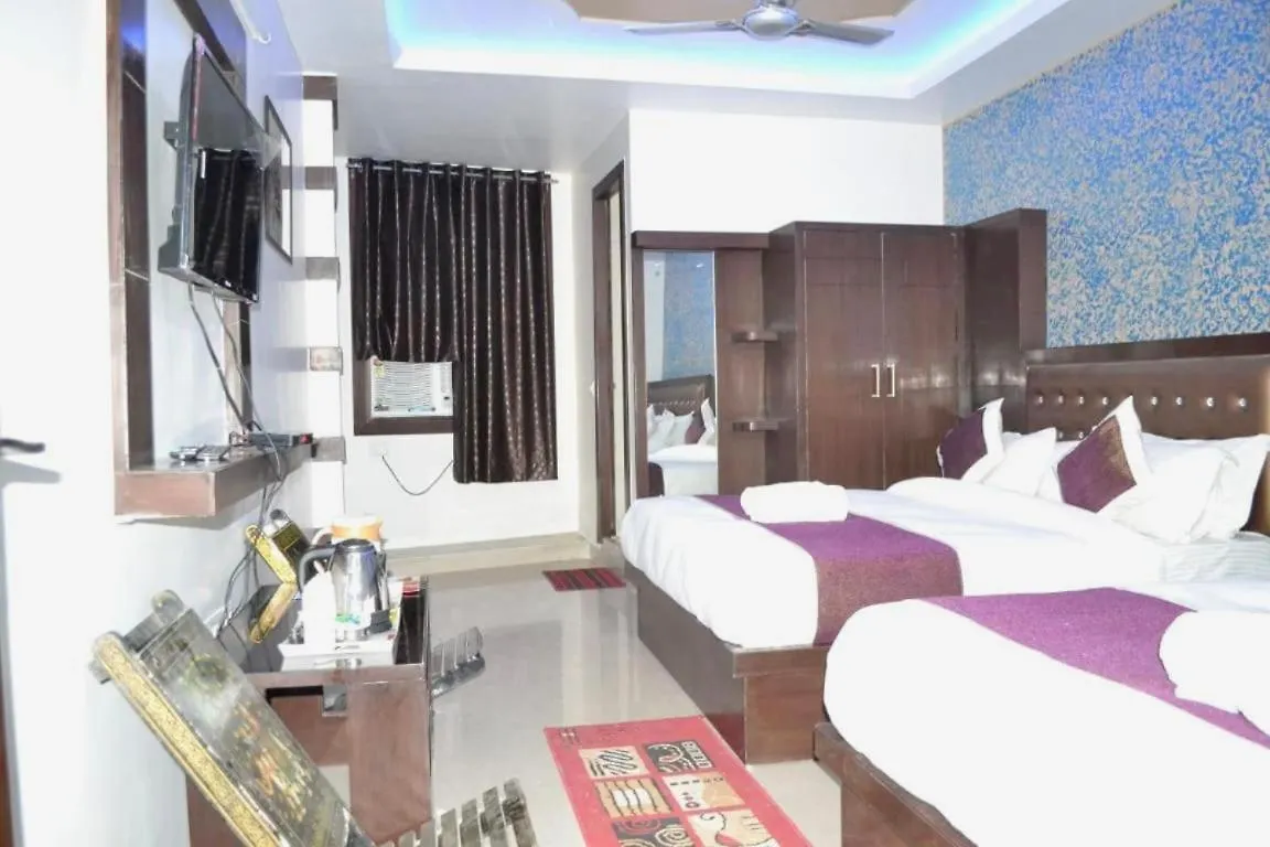 Hotel Bourbon Family Rooms Nagla Dhimar