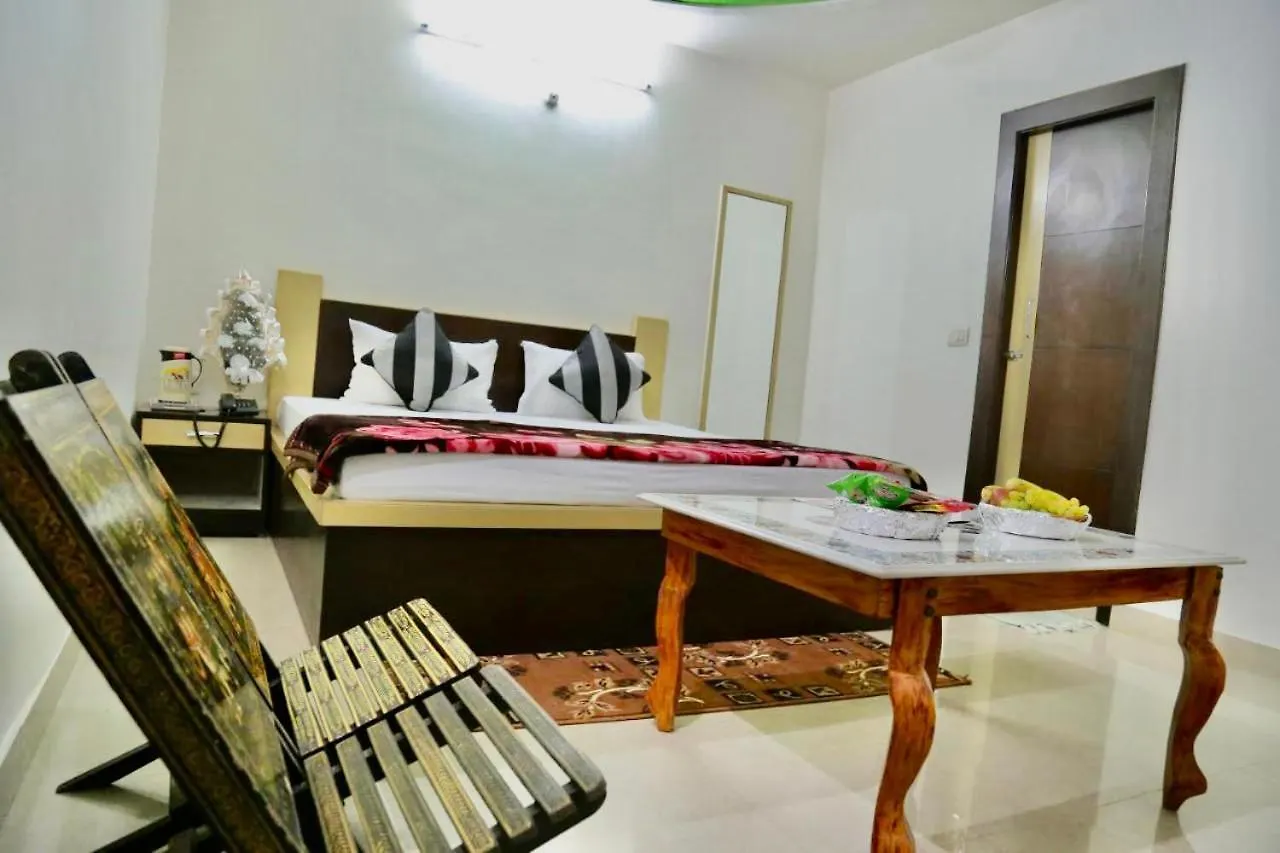 Hotel Bourbon Family Rooms Nagla Dhimar