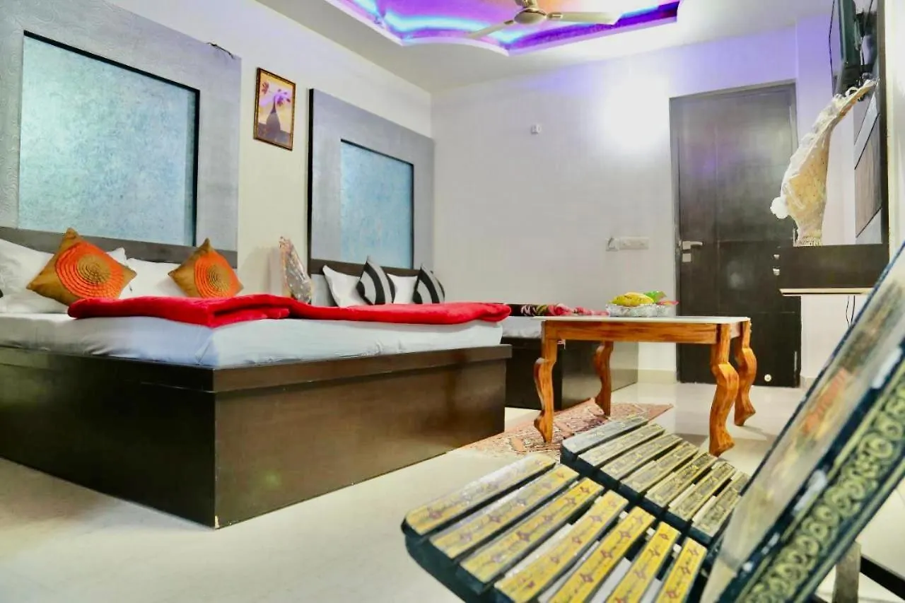 Hotel Bourbon Family Rooms Nagla Dhimar